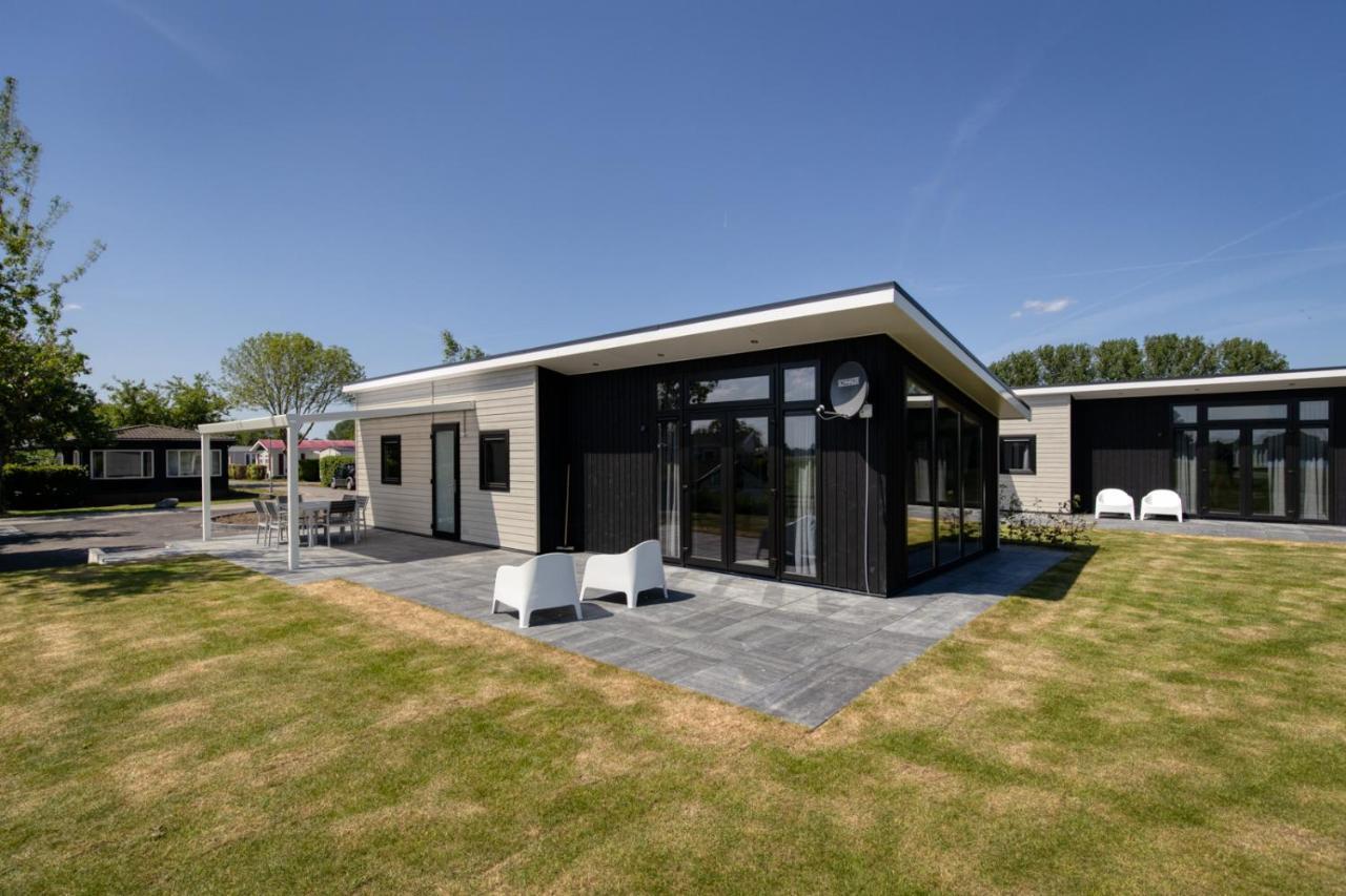 Recreatiepark Jachthaven De Veerstal Lathum - Luxe Chalet Exteriér fotografie