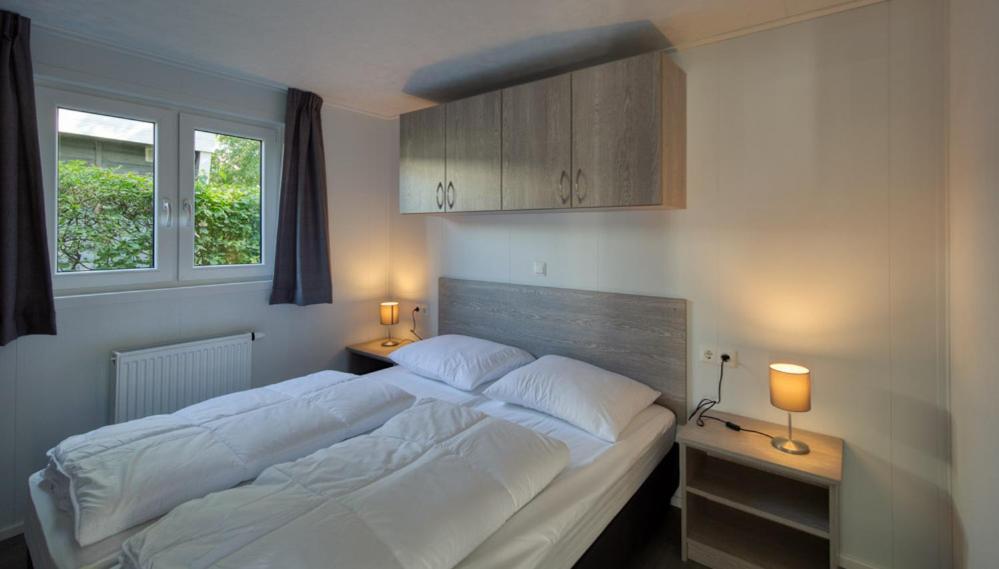 Recreatiepark Jachthaven De Veerstal Lathum - Luxe Chalet Exteriér fotografie